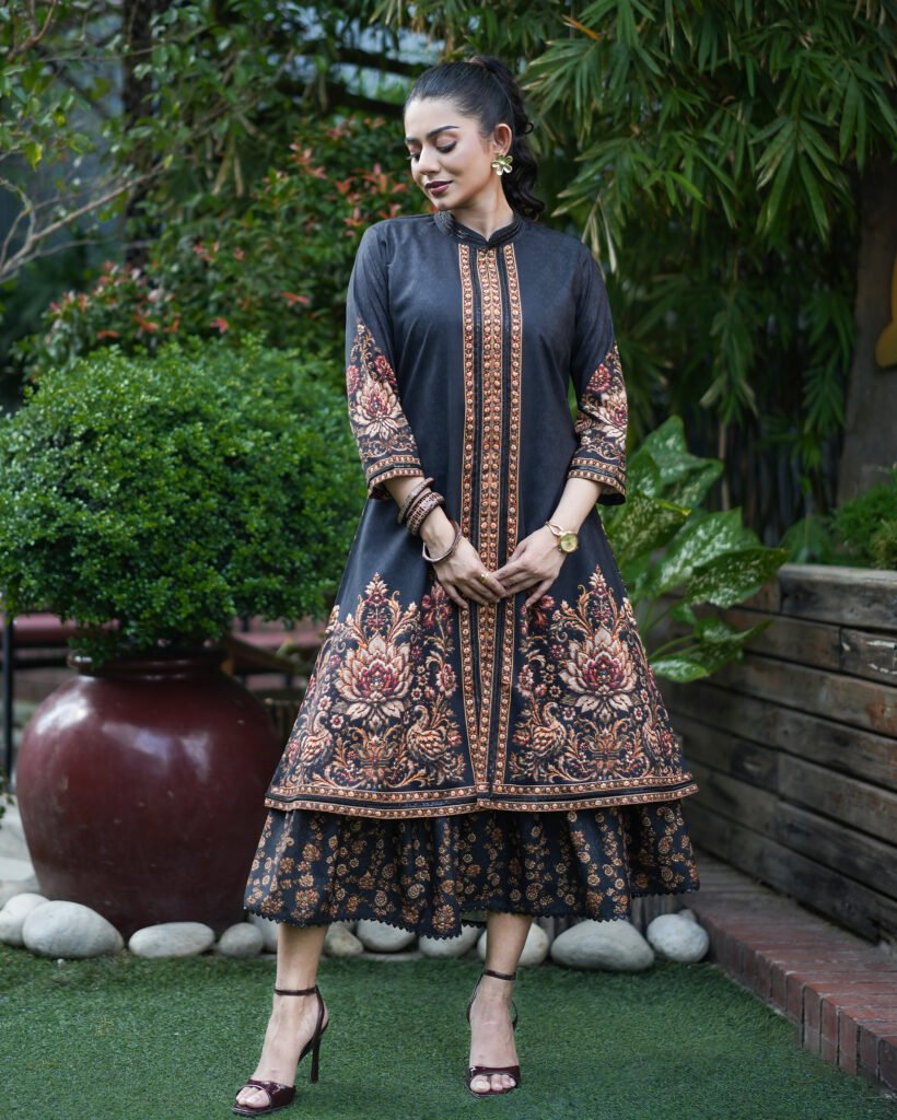 ARIZA Floral Border Print Long Tunic – Charcoal